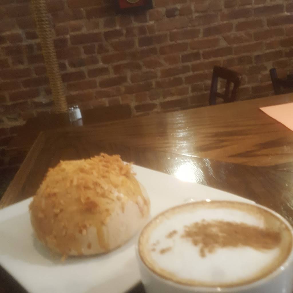 El parche Bakery, Restaurant and Bar | restaurant | 67 14 Fresh Pond Rd, Ridgewood, NY 11385, USA | 3478896209 OR +1 347-889-6209