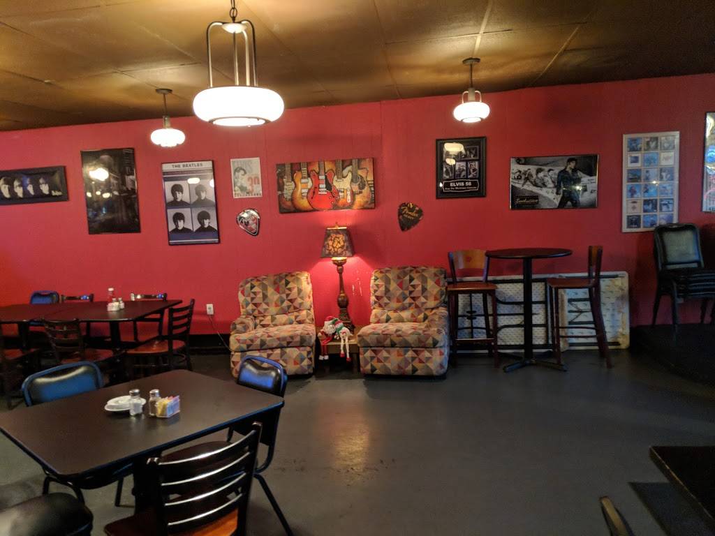 JBs Restaurant | restaurant | 115 E Van Dorn Ave, Holly Springs, MS 38635, USA | 6622740705 OR +1 662-274-0705