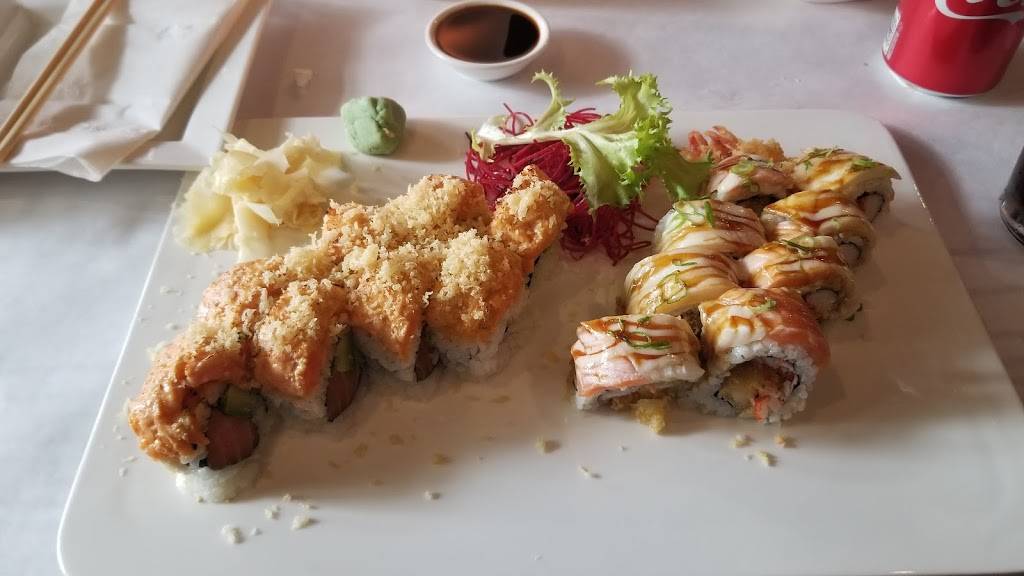 Night Fish Sushi and Asian Cuisine | restaurant | 1421 W Chicago Ave, Chicago, IL 60642, USA | 3123743988 OR +1 312-374-3988