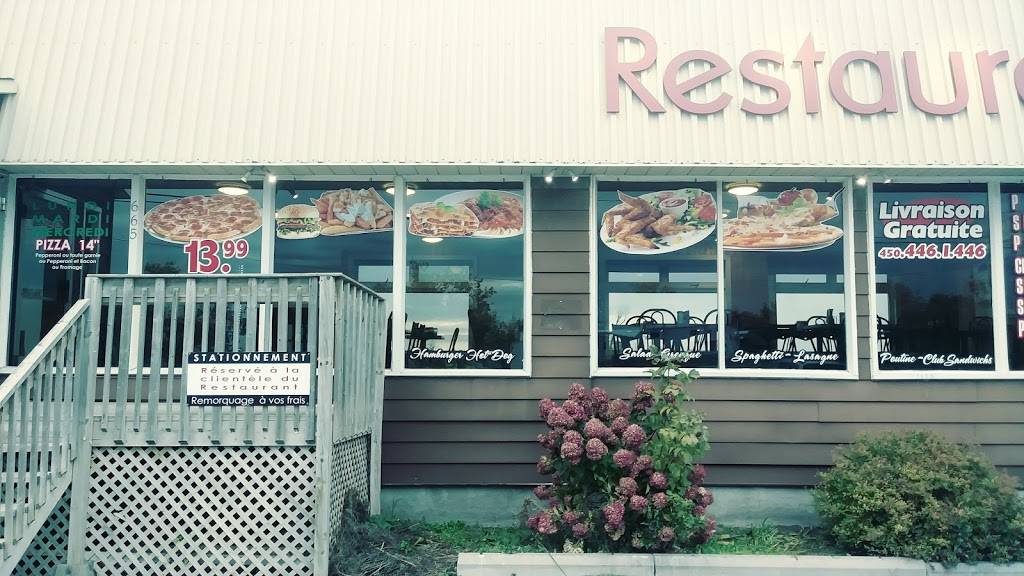 Le Routier 115 | restaurant | 665 Grande Allée, Mont-Saint-Hilaire, QC J3G 4S6, Canada | 4504461446 OR +1 450-446-1446