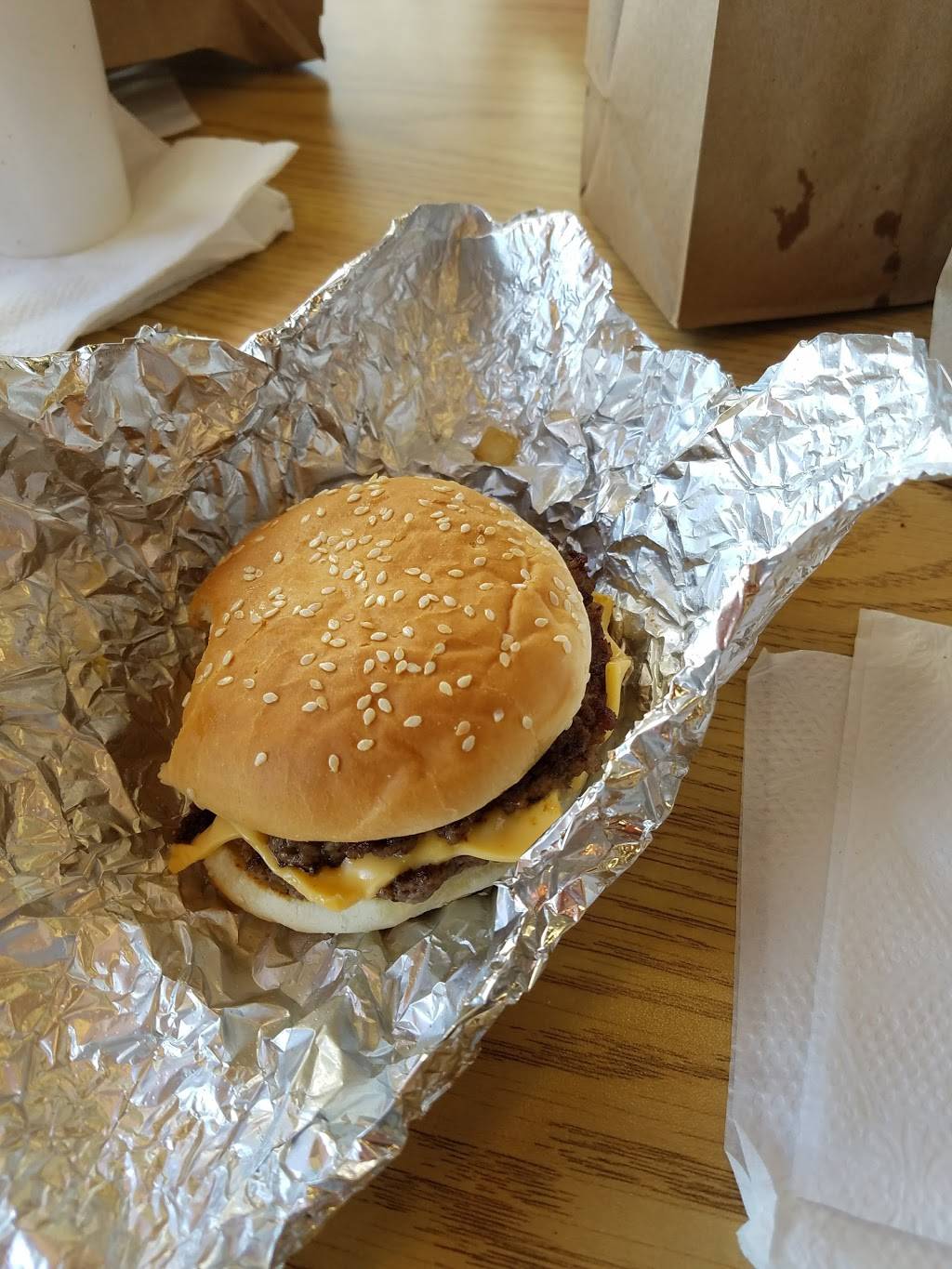 Five Guys | meal takeaway | 75 Reaville Ave, Flemington, NJ 08822, USA | 9082370783 OR +1 908-237-0783