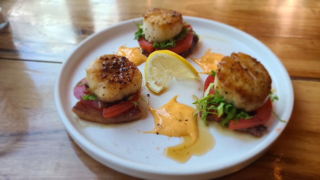 Clear Sky Club Haus | restaurant | 36355 E Lake Rd S, Palm Harbor, FL 34685, USA | 7273307471 OR +1 727-330-7471