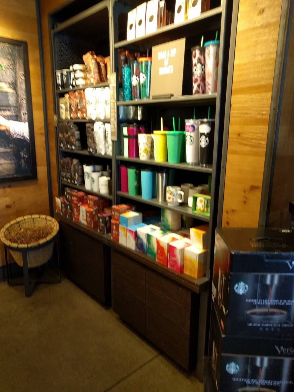 Starbucks | cafe | 3100 Lakeville Hwy B, Petaluma, CA 94954, USA | 7077753708 OR +1 707-775-3708