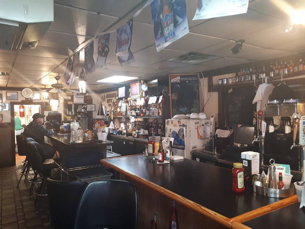 Joes Gizzard City | restaurant | 120 W Main St, Potterville, MI 48876, USA | 5176452120 OR +1 517-645-2120