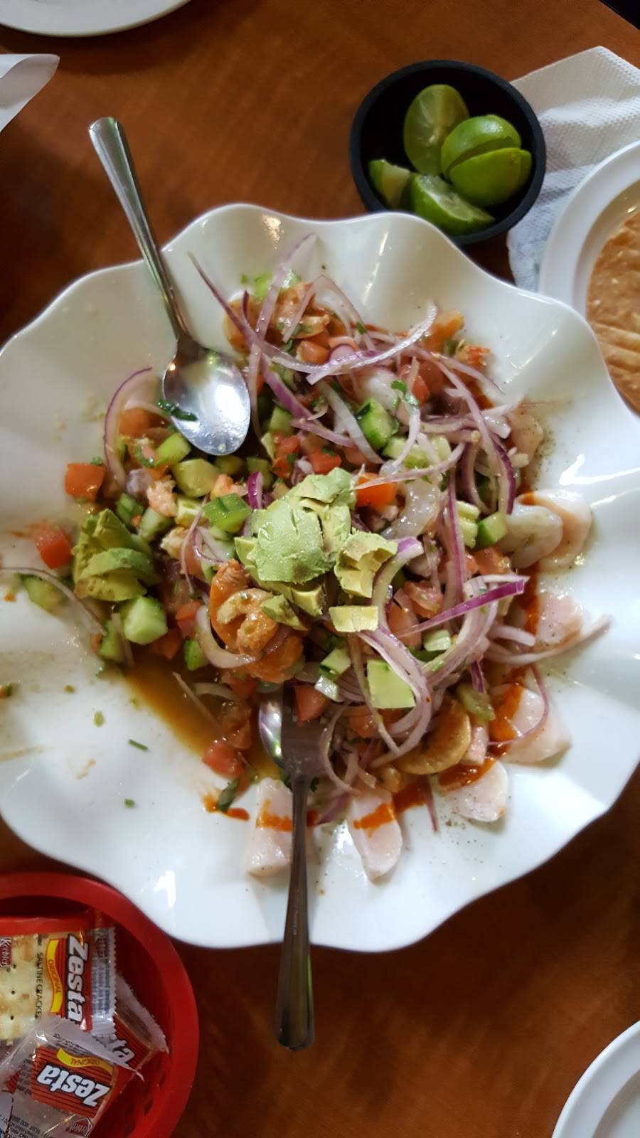 Mariscos Tecuala | restaurant | 505 S D St, Perris, CA 92570, USA | 9514904308 OR +1 951-490-4308