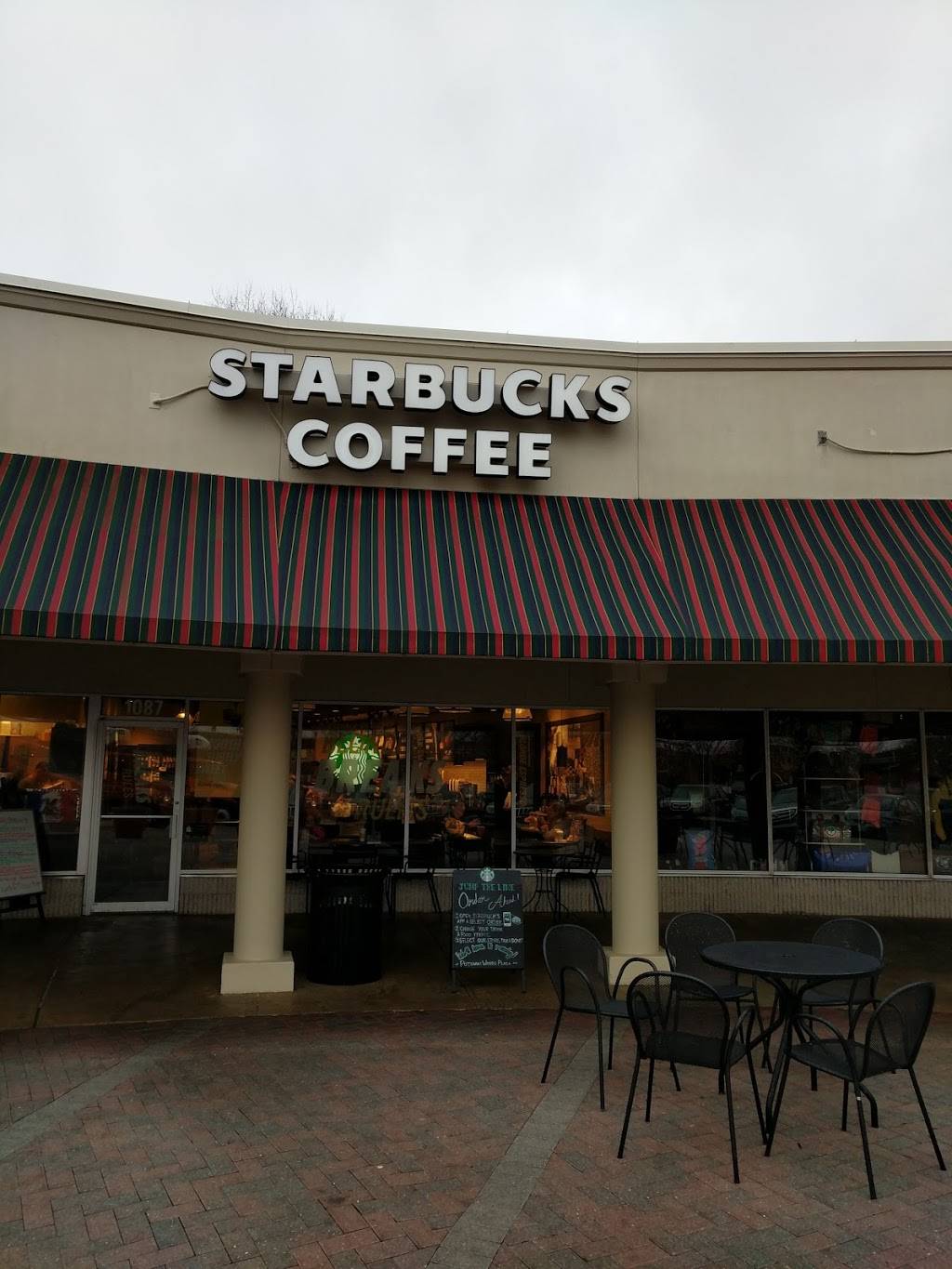 Starbucks | cafe | 1087 Seven Locks Rd, Rockville, MD 20854, USA | 3015455194 OR +1 301-545-5194