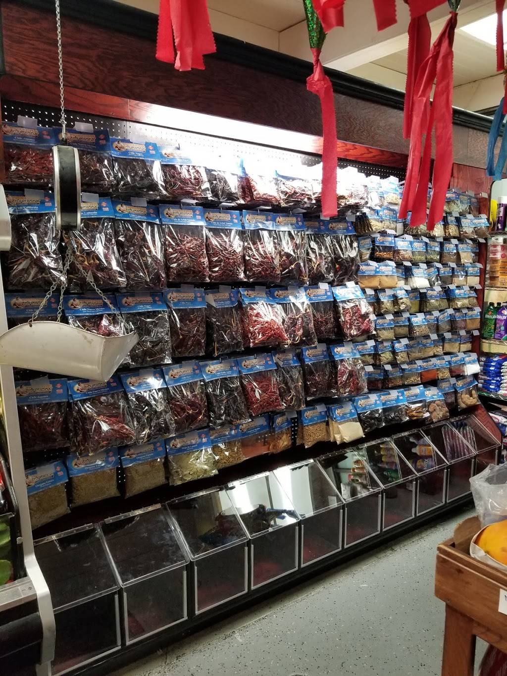 La Reyna Market y Carniceria | restaurant | 532 24th St, Paso Robles, CA 93446, USA | 8052389909 OR +1 805-238-9909