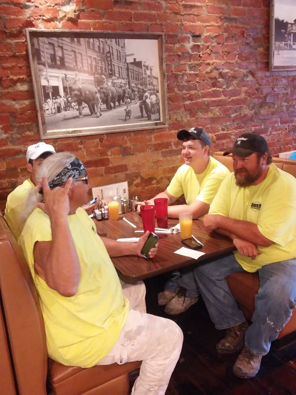 AJs Main Street Diner | restaurant | 4323, 1600 E Main St, Richmond, IN 47374, USA | 7659353663 OR +1 765-935-3663