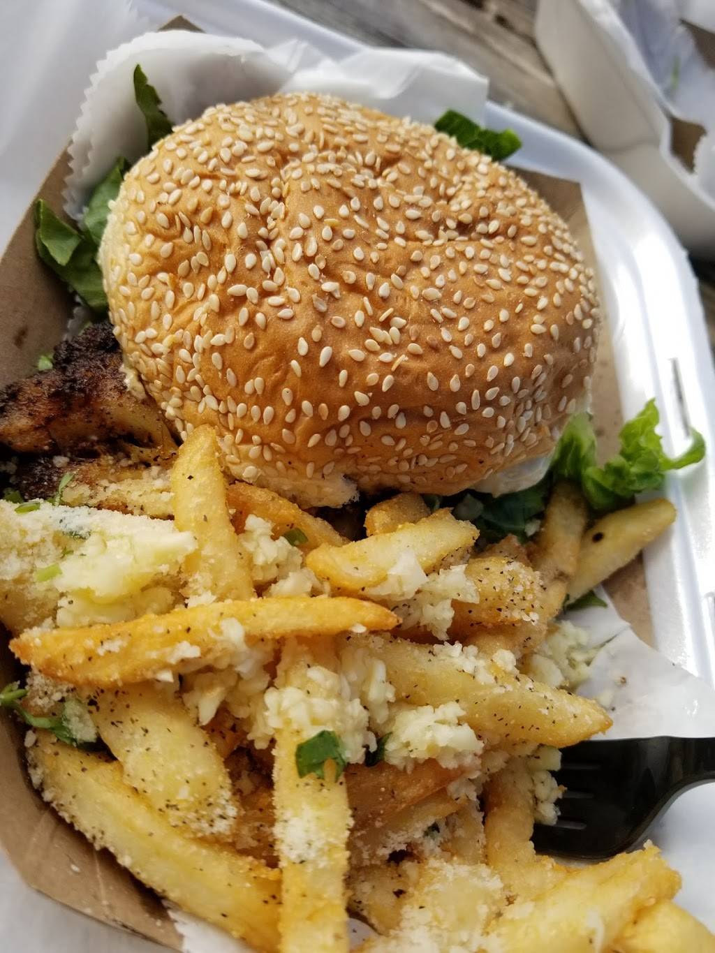 Big Rays Fish Camp | restaurant | 6116 Interbay Blvd, Tampa, FL 33611, USA | 8136053615 OR +1 813-605-3615