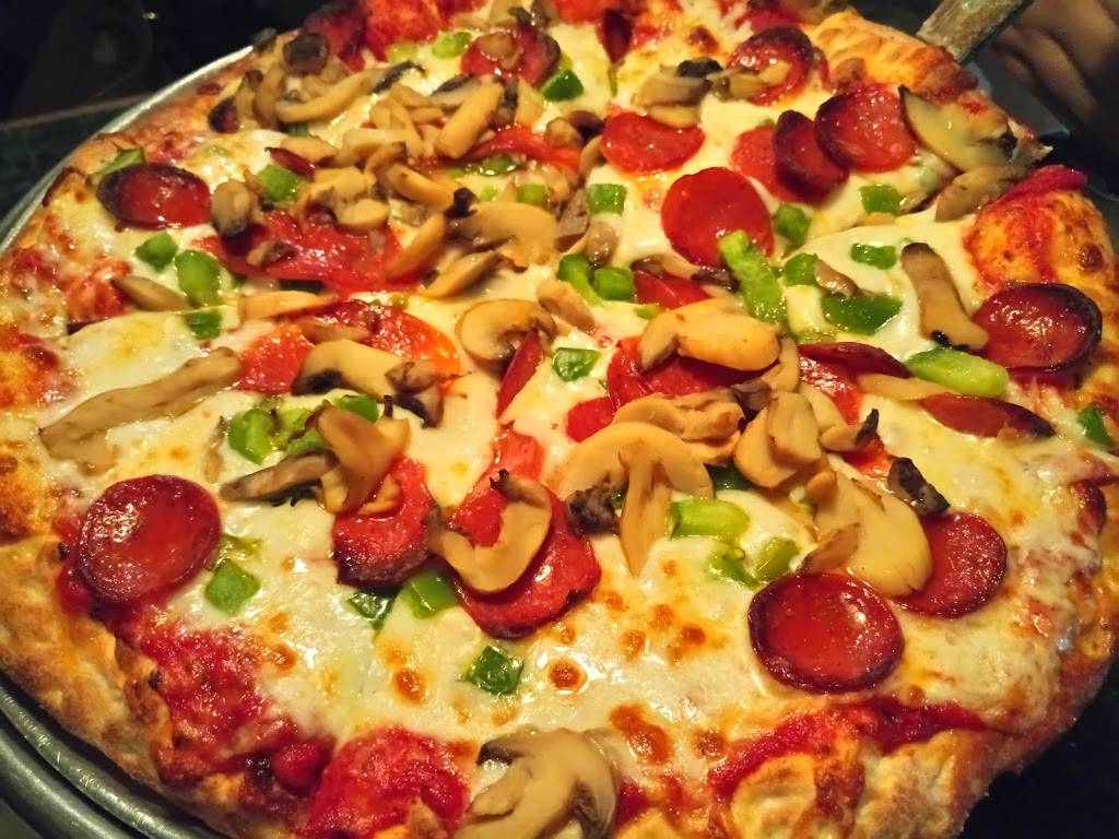 Green Lantern Pizza | restaurant | 28960 John R Rd, Madison Heights, MI 48071, USA | 2485415439 OR +1 248-541-5439