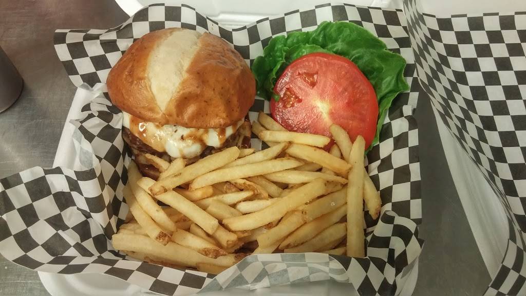 Game Time II Bar & Grill | restaurant | 2062 Indianapolis Blvd, Whiting, IN 46394, USA | 2194730239 OR +1 219-473-0239