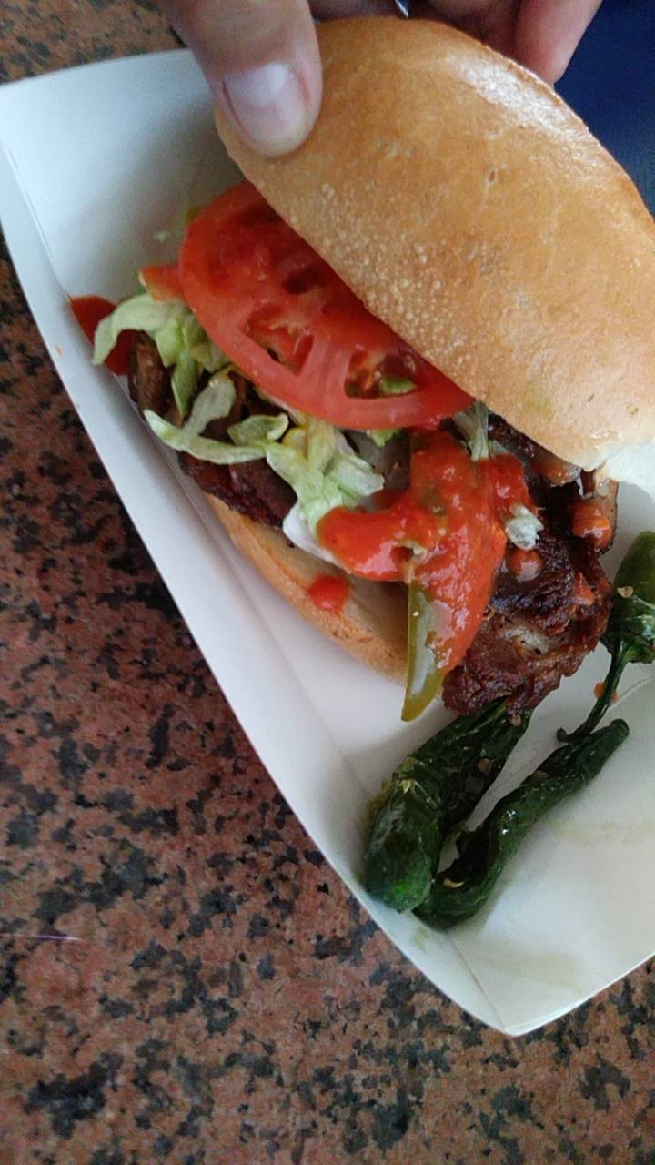 Tortas Las Tortugas | restaurant | 235 Centre St, Dallas, TX 75208, USA | 2149435669 OR +1 214-943-5669
