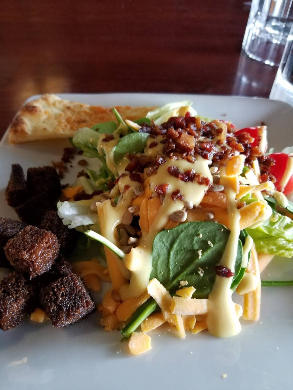 Ruby Tuesday | restaurant | 146 E 13th St, Oswego, NY 13126, USA | 3153431234 OR +1 315-343-1234