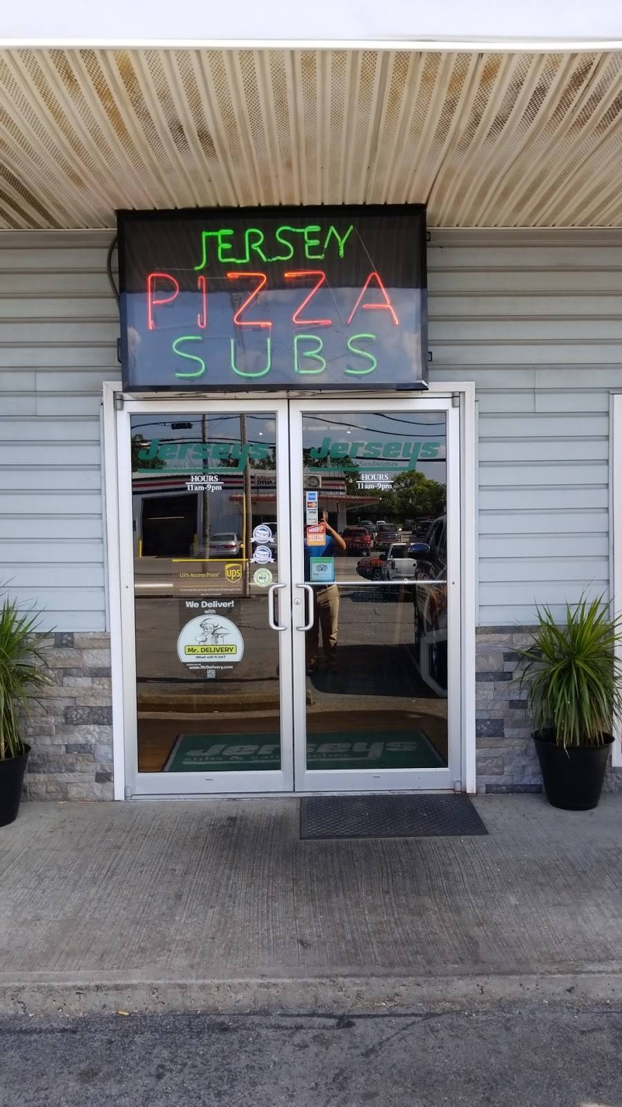 Jerseys Subs | restaurant | 1756 Mileground Rd e, Morgantown, WV 26505, USA | 3042922796 OR +1 304-292-2796