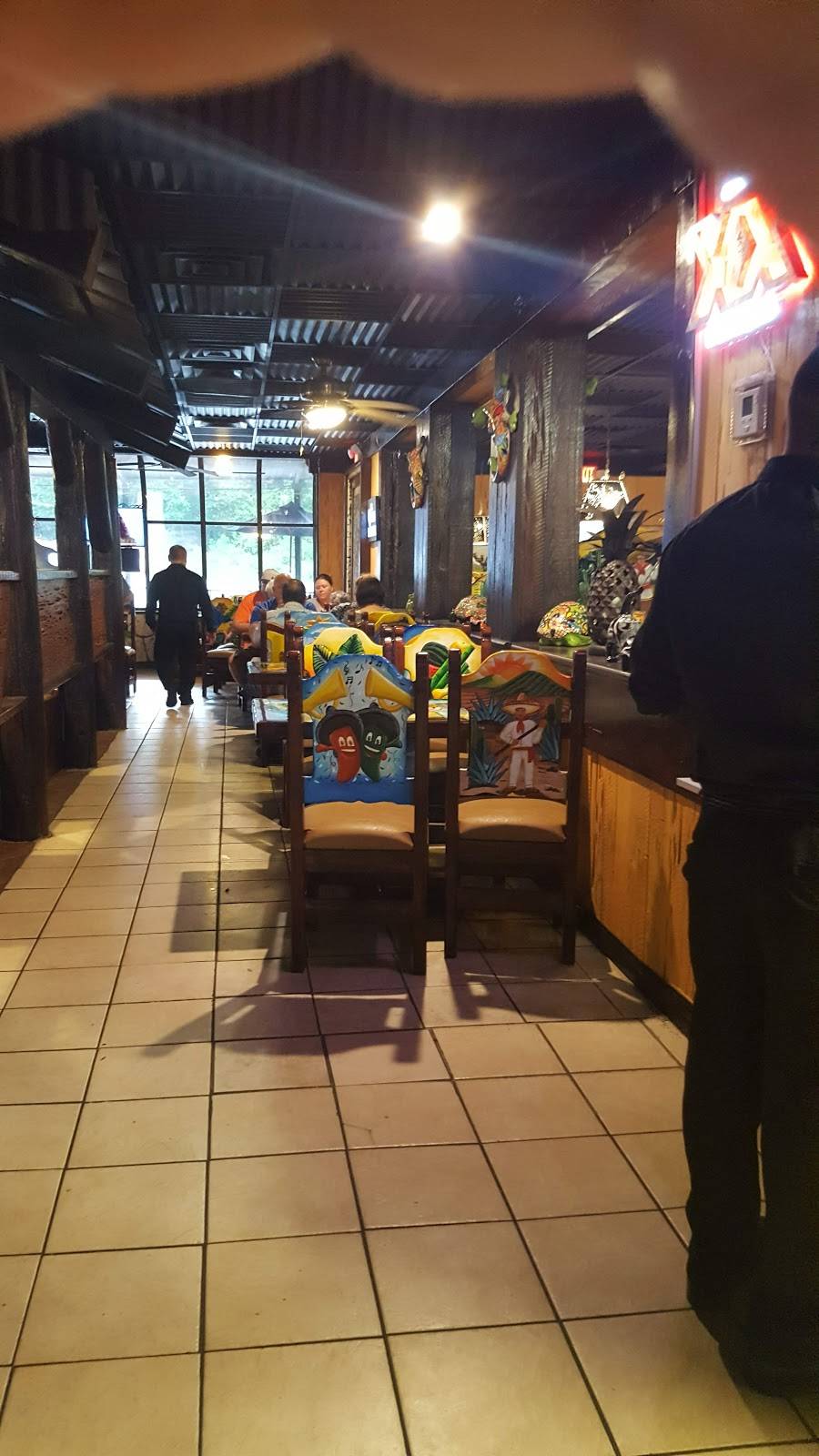 Los Magueyes Mexican Restaurant | restaurant | 1674 US-41, Inverness, FL 34450, USA | 3527653914 OR +1 352-765-3914