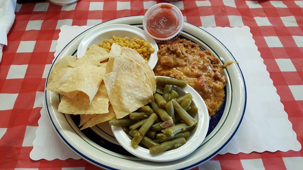 Mckays Country Kitchen & Bbq | restaurant | 1113 Main St, Commerce, TX 75428, USA | 9038866080 OR +1 903-886-6080