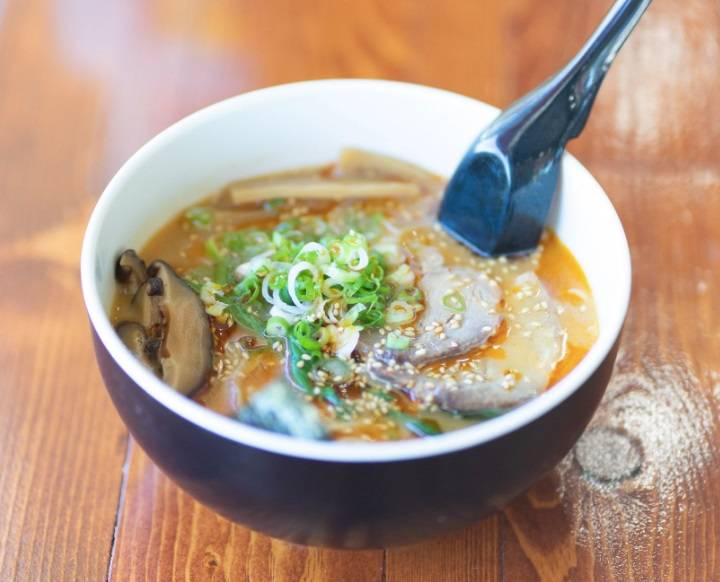 Fat Noodle | restaurant | 811 E Wetmore Rd, Tucson, AZ 85719, USA | 5202697603 OR +1 520-269-7603