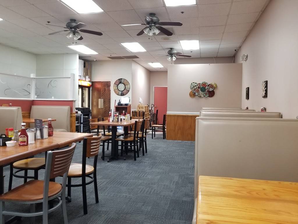 Fort Mill Family Restaurant | restaurant | 1358 SC-160, Fort Mill, SC 29715, USA | 8035482336 OR +1 803-548-2336