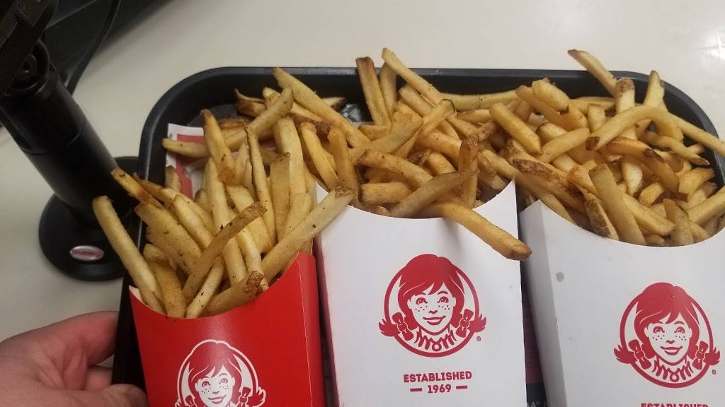 Wendys | restaurant | 10989 No, Town Center Blvd, Highland, UT 84003, USA | 8014920303 OR +1 801-492-0303