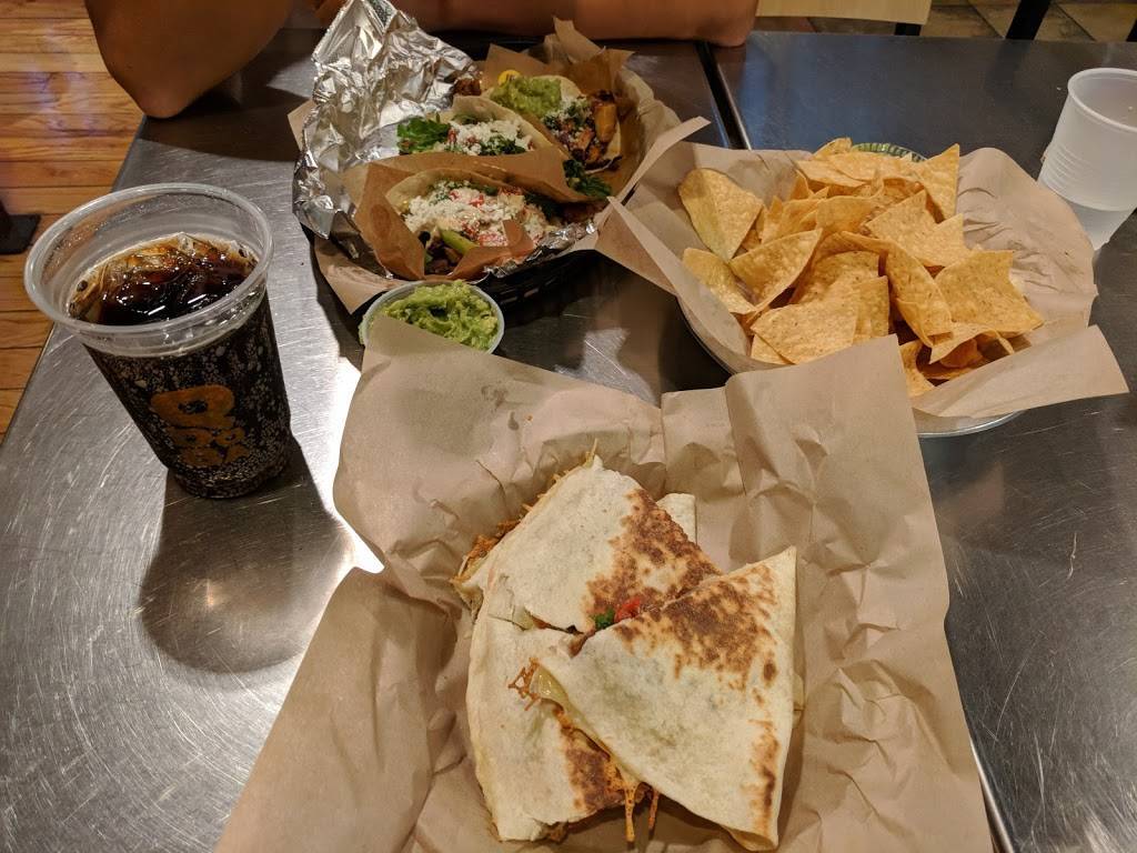 QDOBA Mexican Eats | restaurant | 9 N Meridian St Ste A, Indianapolis, IN 46204, USA | 3178220386 OR +1 317-822-0386