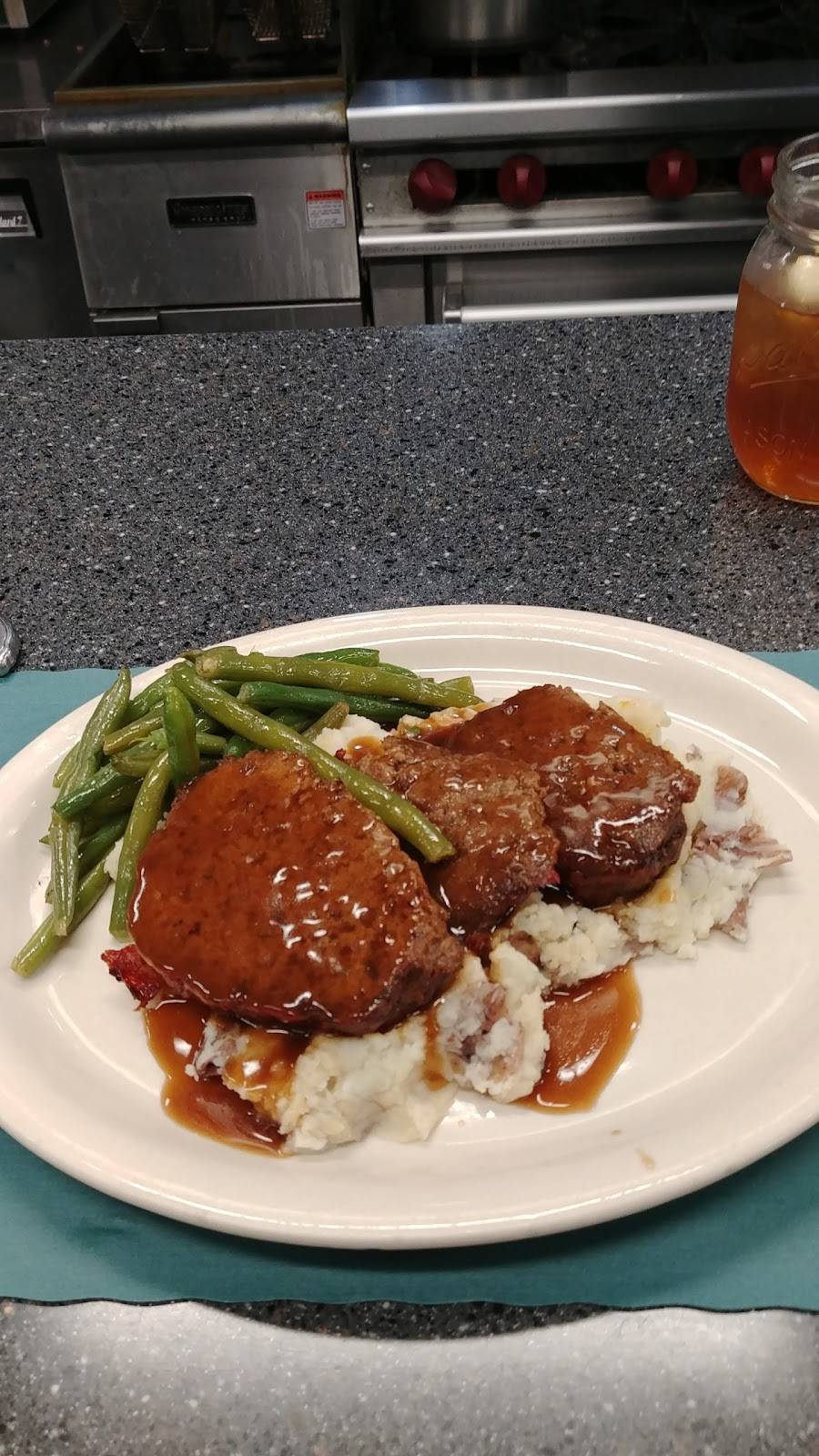 Jillaneys Luncheonette | restaurant | 220 Main St, Keansburg, NJ 07734, USA | 7327695454 OR +1 732-769-5454