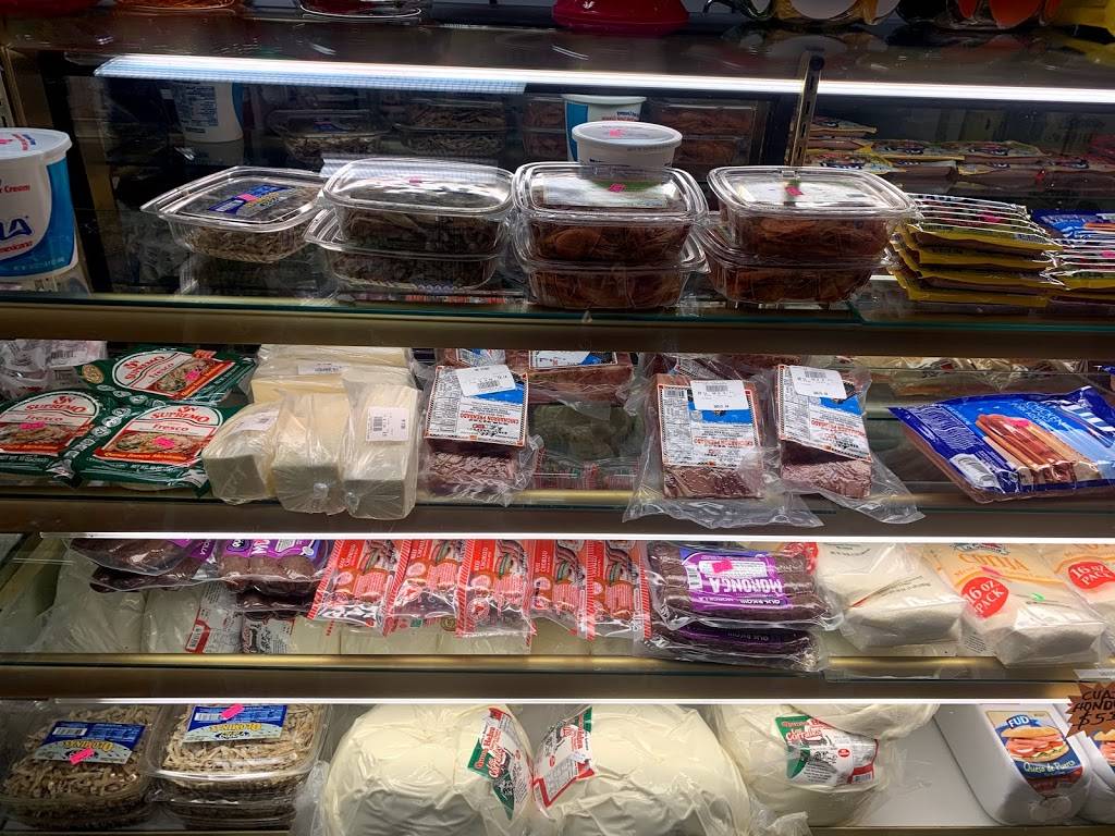 Mercado Latino Don Toro | restaurant | 15 Weems Ln, Winchester, VA 22601, USA | 5403233938 OR +1 540-323-3938