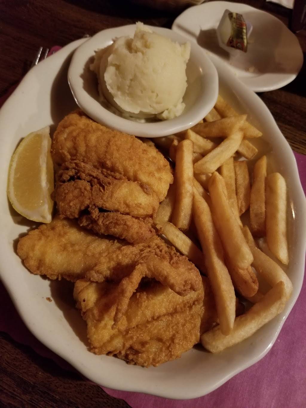 Colonial House Restaurant | restaurant | 33 Savin Ave, Norwood, MA 02062, USA | 7817623000 OR +1 781-762-3000