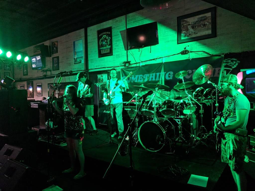 Champs Bar & Grill | restaurant | 611 Monroe Ave, Charleston, IL 61920, USA | 2175084022 OR +1 217-508-4022