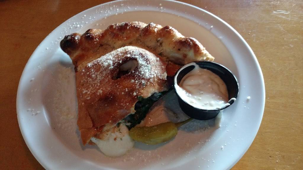 Half Pint Pizza Pub | restaurant | 2710 6th Ave, Tacoma, WA 98406, USA | 2532722531 OR +1 253-272-2531