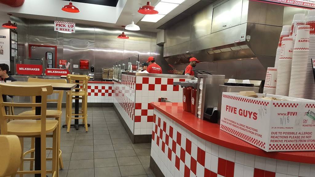 Five Guys | meal takeaway | 12930 Ventura Blvd, Studio City, CA 91604, USA | 8188172318 OR +1 818-817-2318