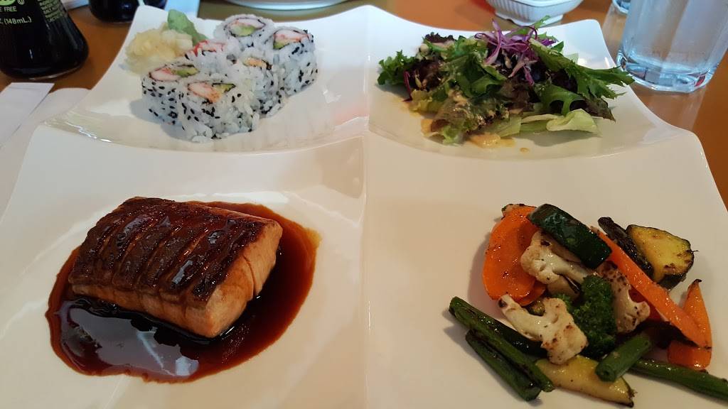 Kinta Sushi | restaurant | 135 Hiawatha Dr, Carol Stream, IL 60188, USA | 6302609557 OR +1 630-260-9557