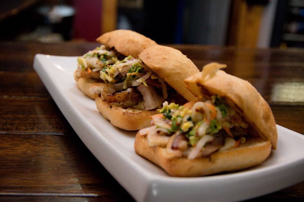 The Schomberg Pub & Patio | restaurant | 226 Main St, Schomberg, ON L0G 1T0, Canada | 9059397151 OR +1 905-939-7151