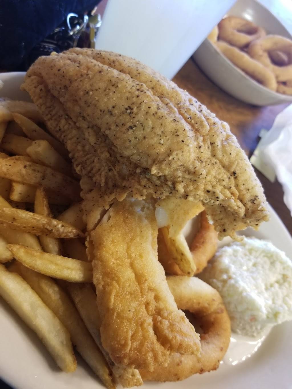 Mayflower Seafood | restaurant | 303 Blowing Rock Blvd, Lenoir, NC 28645, USA | 8287585530 OR +1 828-758-5530