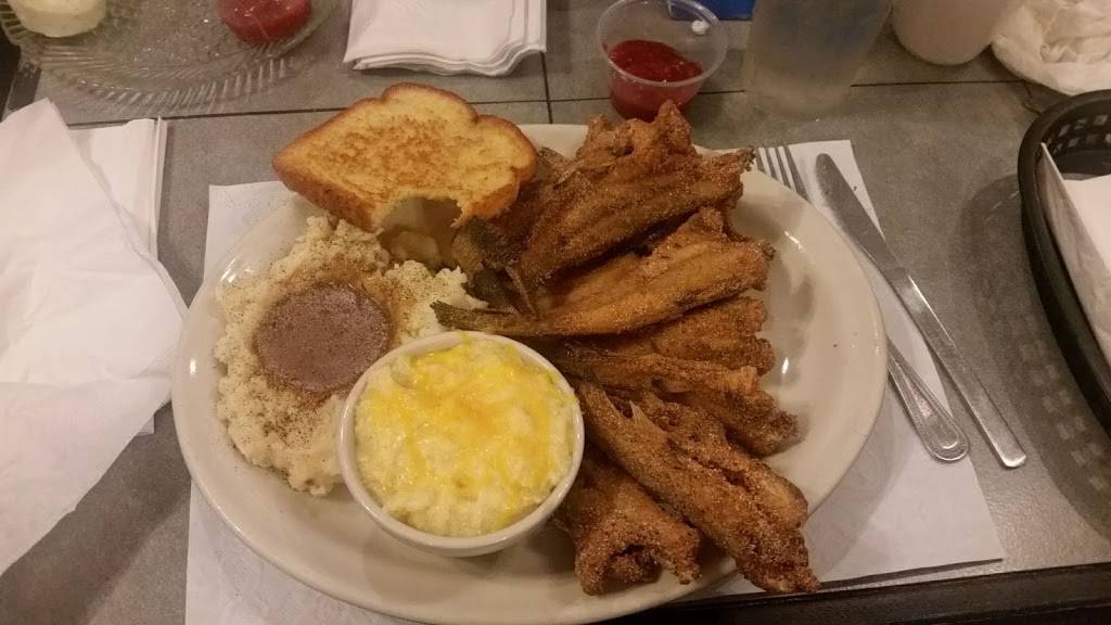 Bass Champions Restaurant & Lodge | restaurant | 25011 Co Rd 314, Salt Springs, FL 32134, USA | 3526850000 OR +1 352-685-0000