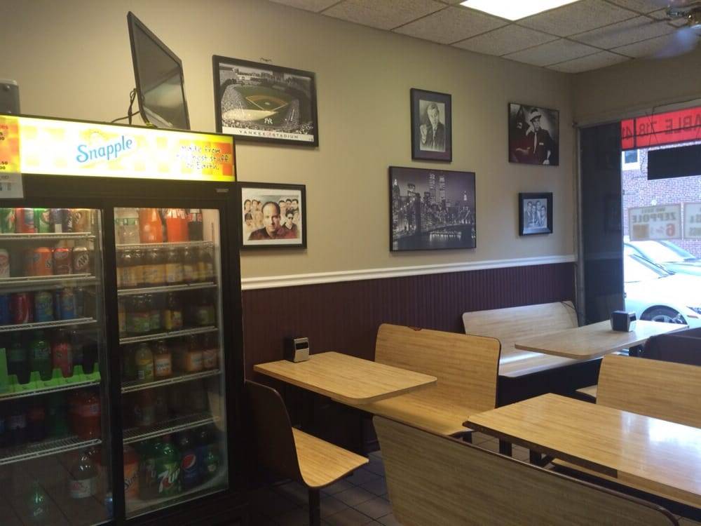 Harbor Pizza | restaurant | 2345, 6460 Dry Harbor Rd, Flushing, NY 11379, USA | 7184162139 OR +1 718-416-2139