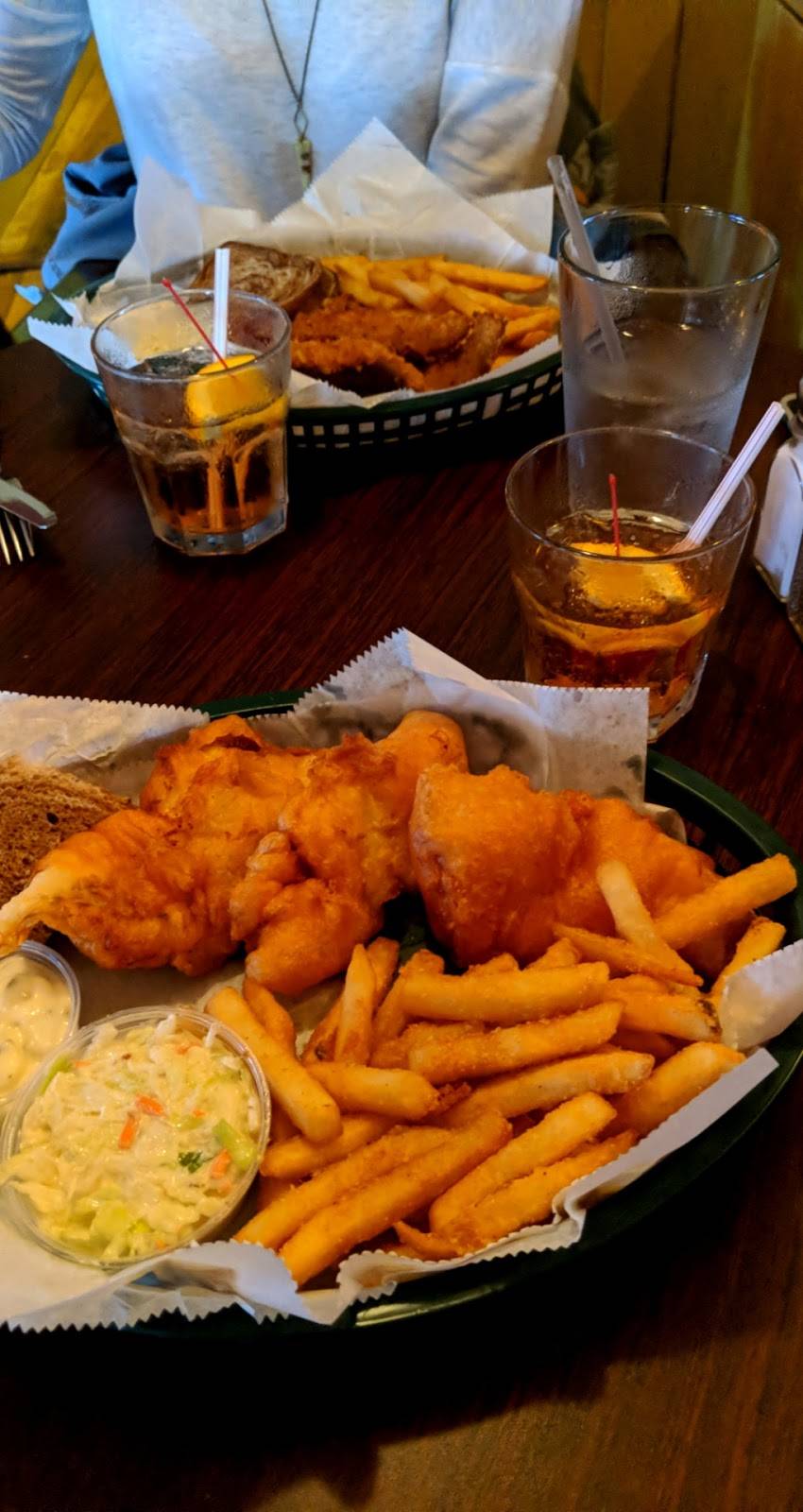 Butchs Red Mill | restaurant | 1005 S Elm Grove Rd, Brookfield, WI 53005, USA | 2627870622 OR +1 262-787-0622