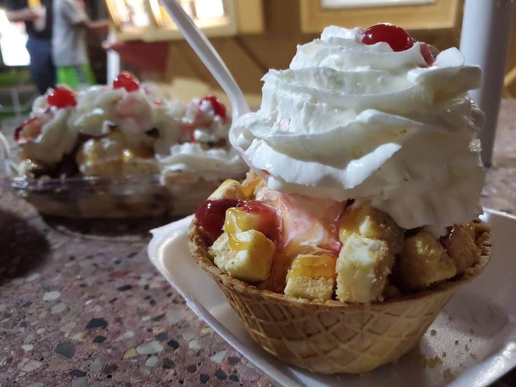 Twistee Treat of I-Drive | restaurant | 6314 International Dr, Orlando, FL 32819, USA | 4077309843 OR +1 407-730-9843