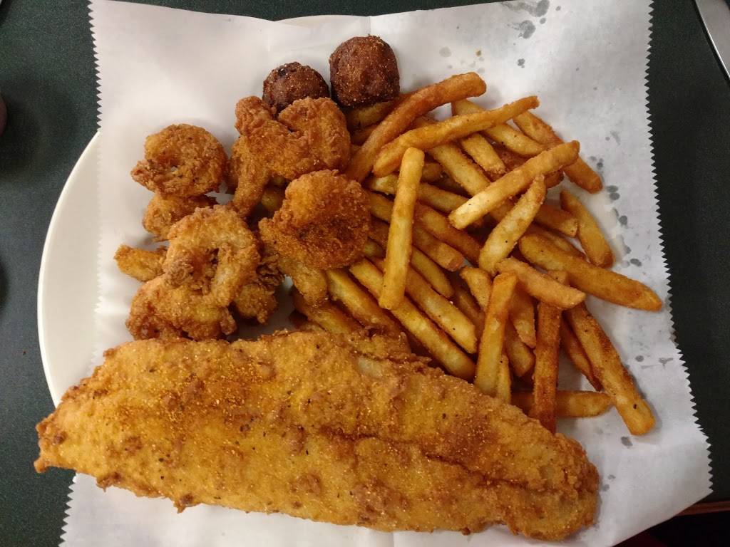 Gumbos | restaurant | 53 N Walnut St, Mt Clemens, MI 48043, USA | 5863073100 OR +1 586-307-3100