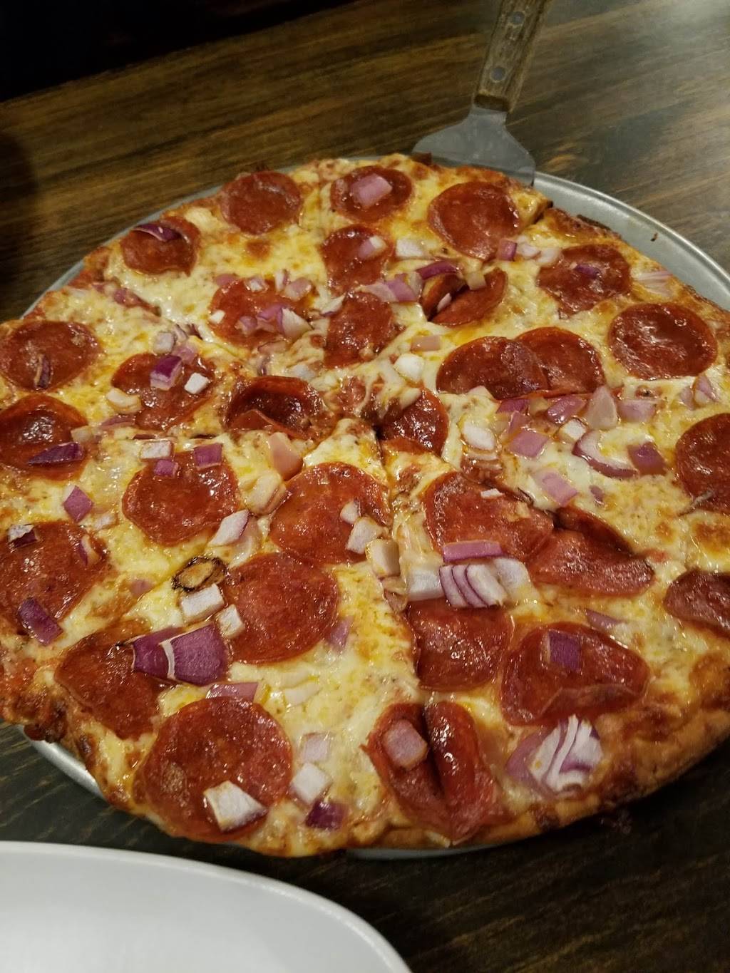 Pizzazz | restaurant | 839 Som Center Rd, Cleveland, OH 44143, USA | 4404612233 OR +1 440-461-2233