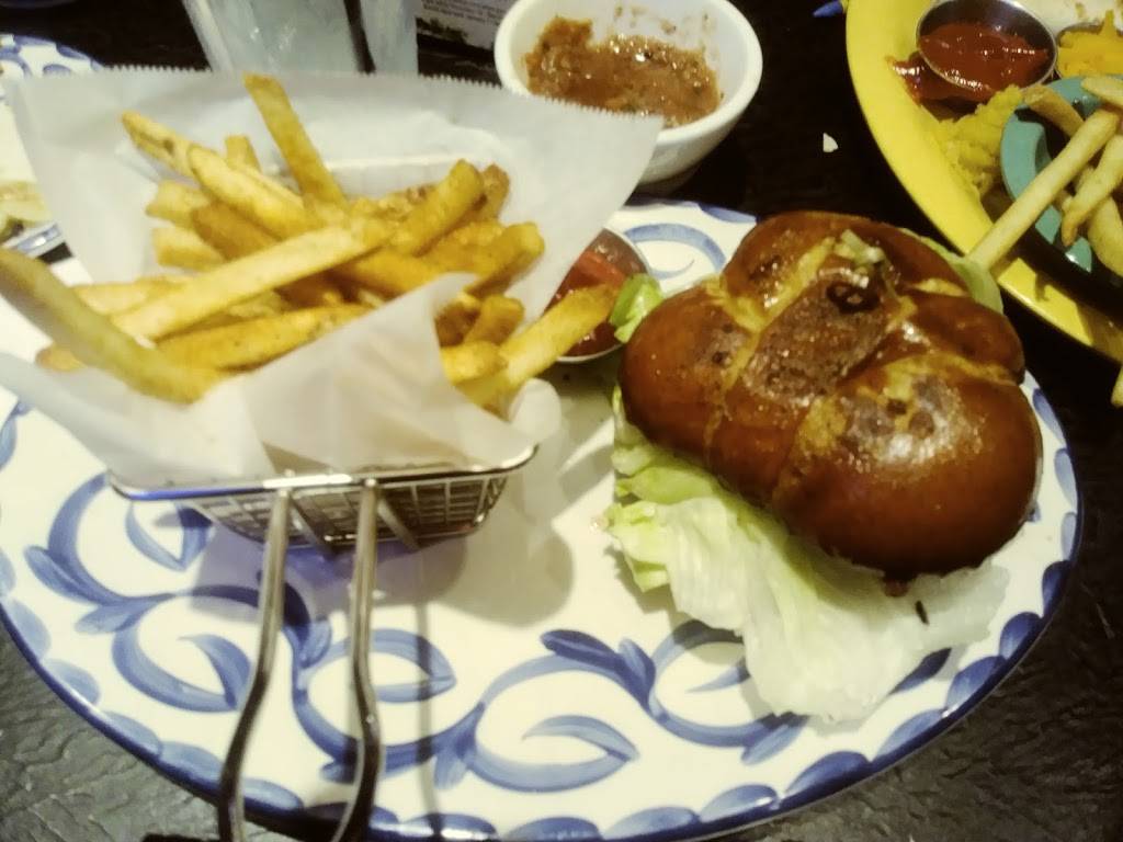 Chevys Fresh Mex | restaurant | 141 Hickey Blvd, South San Francisco, CA 94080, USA | 6507551617 OR +1 650-755-1617