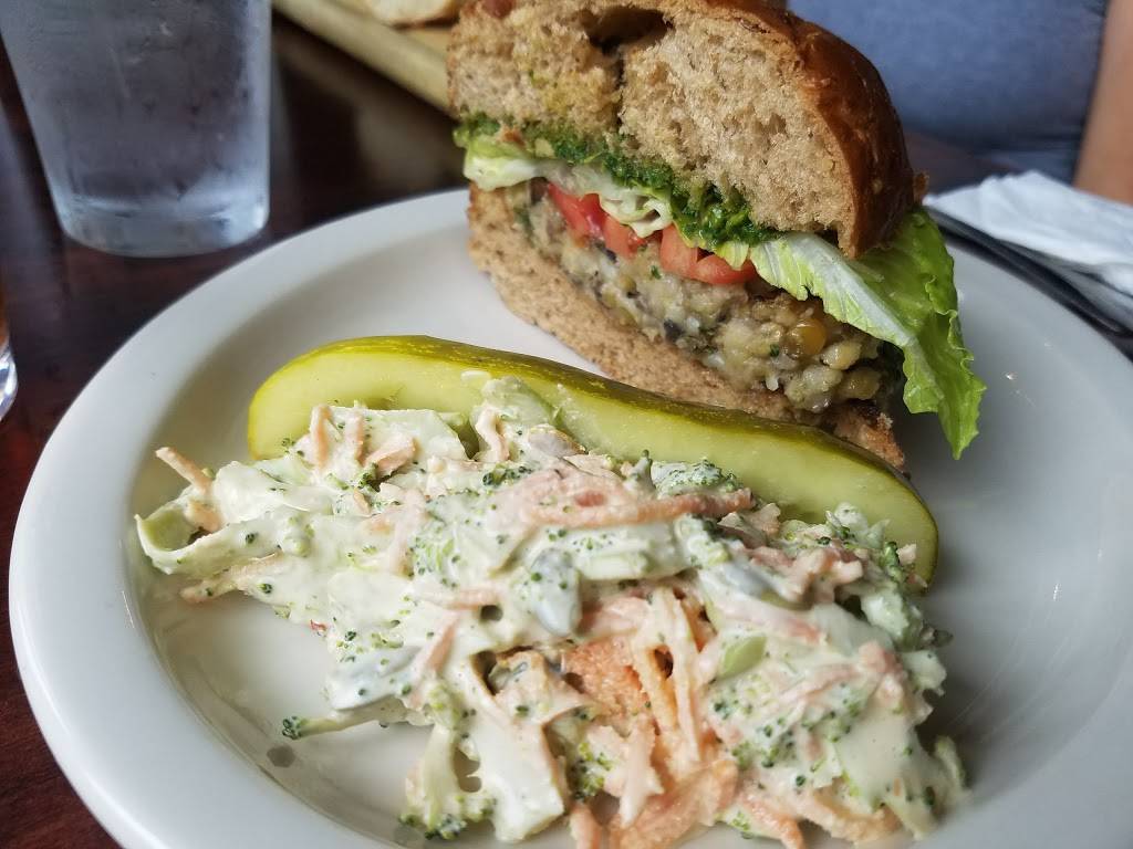 Porters Pub & Restaurant | restaurant | 700 Northampton St, Easton, PA 18042, USA | 6102506561 OR +1 610-250-6561