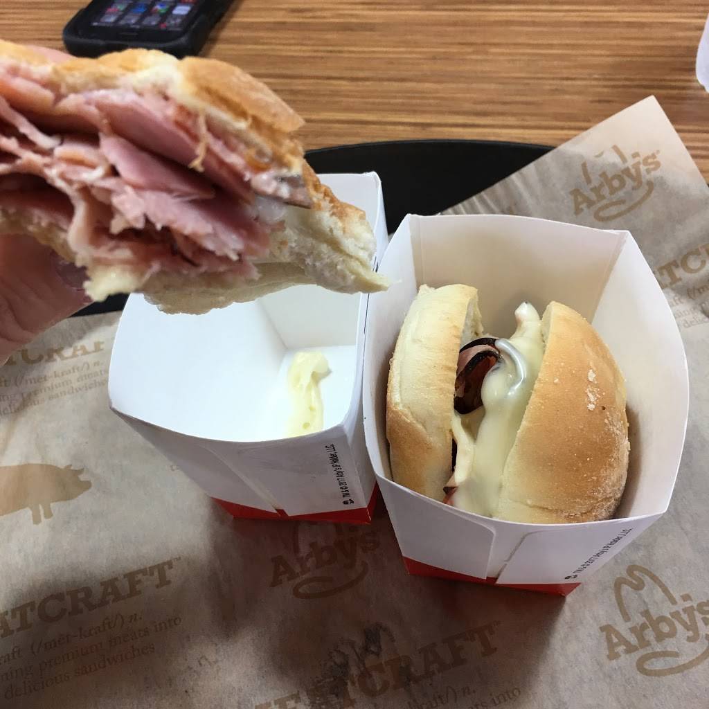 Arbys | restaurant | 590 N University Dr, Coral Springs, FL 33071, USA | 9543447726 OR +1 954-344-7726