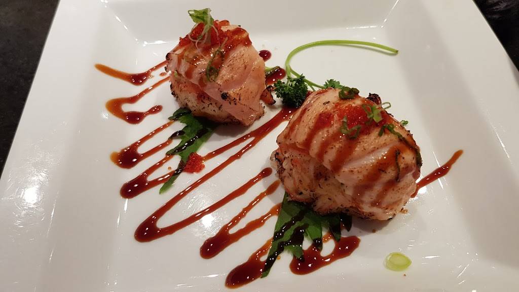 Fins Sushi & Grill | restaurant | 240 Cambridge St, Boston, MA 02114, USA | 6172272277 OR +1 617-227-2277