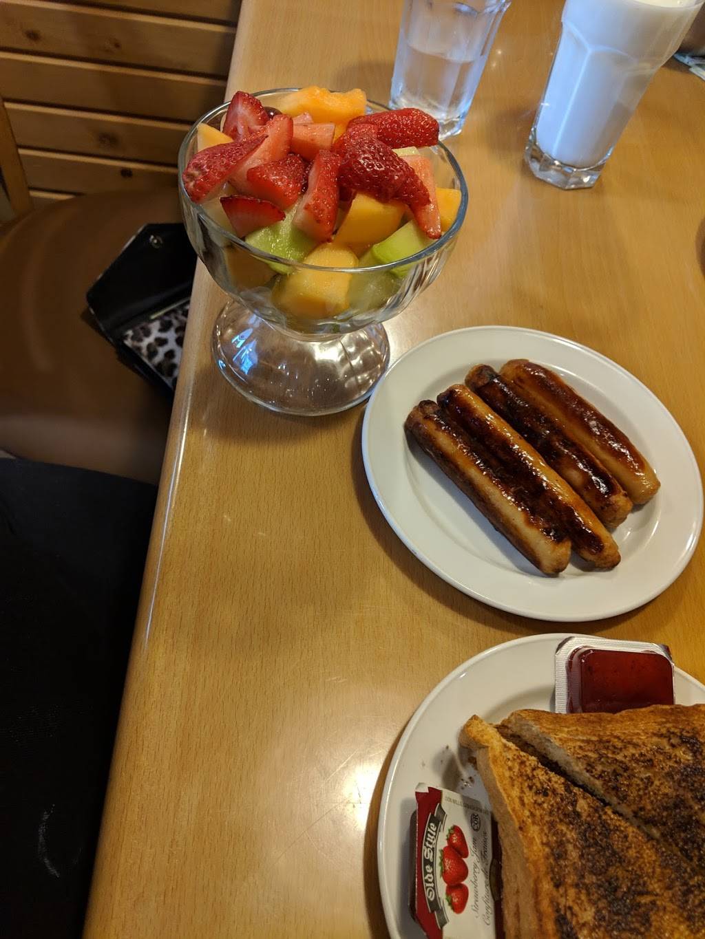 Sunset Grill | restaurant | 50 Market St S, Brantford, ON N3S 2E3, Canada | 5197513381 OR +1 519-751-3381