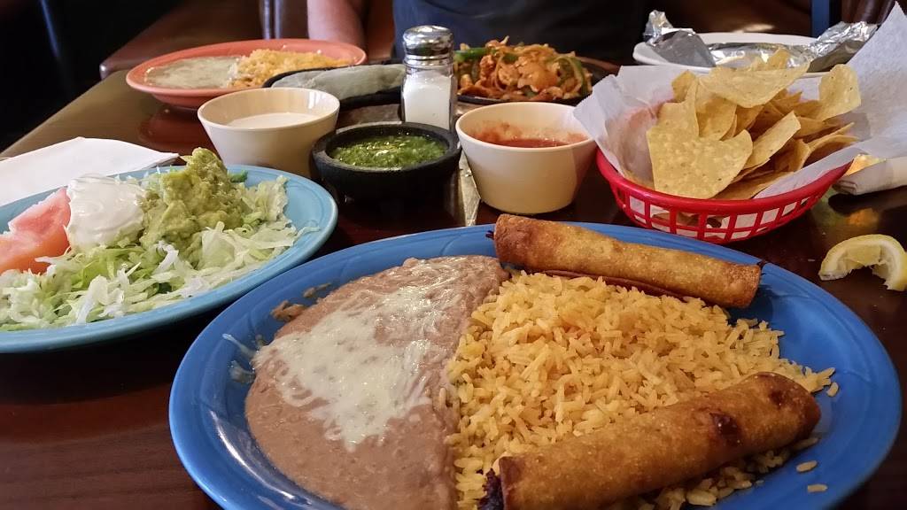 El Caporal Petersburg | restaurant | 23210 Airport St, Petersburg, VA 23803, USA | 8047221163 OR +1 804-722-1163