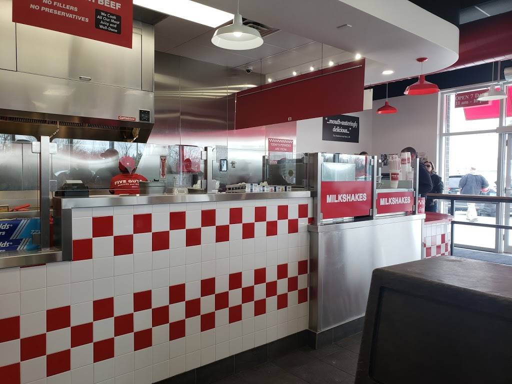 Five Guys | restaurant | 650 Division Rd, Windsor, ON N8X 0A8, Canada | 5199726262 OR +1 519-972-6262
