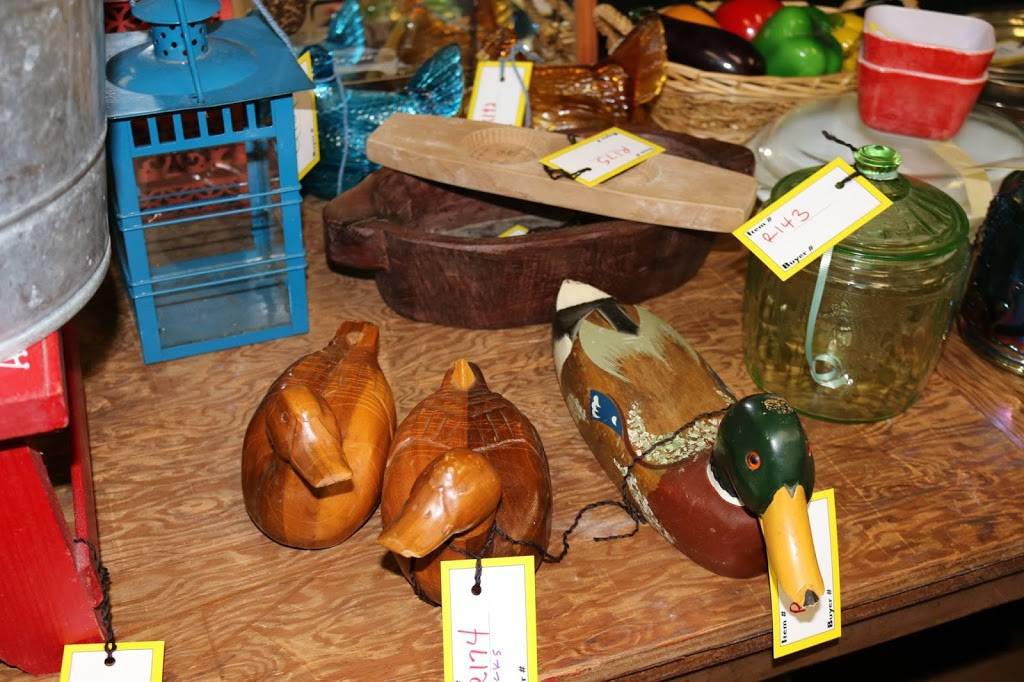 Royals Warehouse | restaurant | 127 Merritt Dr, New Hope, AL 35760, USA | 2567238903 OR +1 256-723-8903