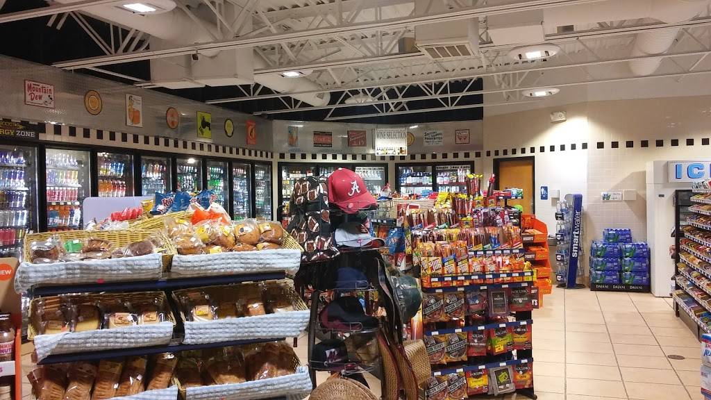 Sneaky Petes Hotdogs | restaurant | 7200 Gadsden Hwy, Trussville, AL 35173, USA | 2056610294 OR +1 205-661-0294