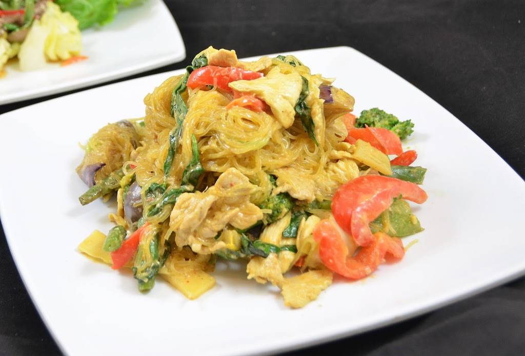 Kinn Kao Table & Bar | restaurant | 3131 NE Broadway St, Portland, OR 97232, USA | 9712314699 OR +1 971-231-4699