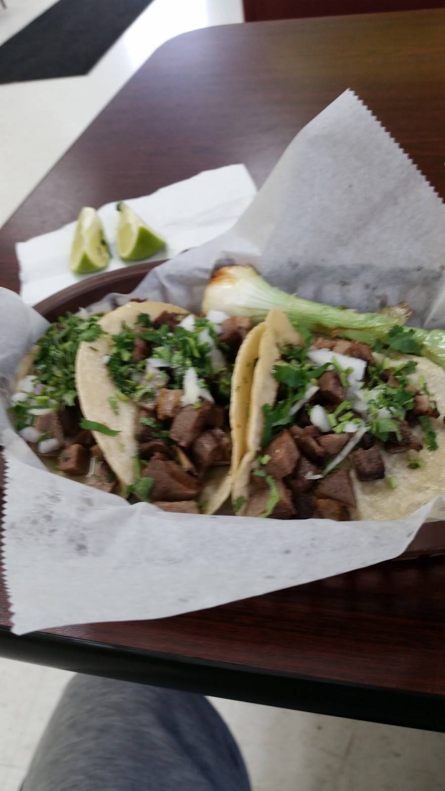 Supermercado y Restaurante El Mariachi | restaurant | 6301 N Tryon St #101-105, Charlotte, NC 28213, USA | 7047370133 OR +1 704-737-0133